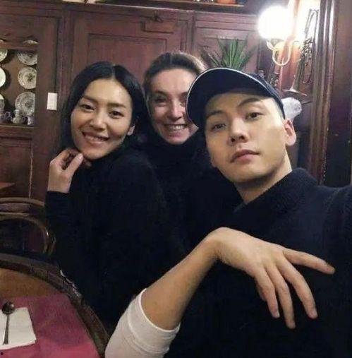 刘雯视频吃瓜在线观看免费,揭秘明星幕后趣事 第1张 刘雯视频吃瓜在线观看免费,揭秘明星幕后趣事 第1张